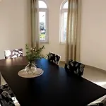 Rusulica Apartment *