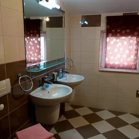 Rusulica Apartment *